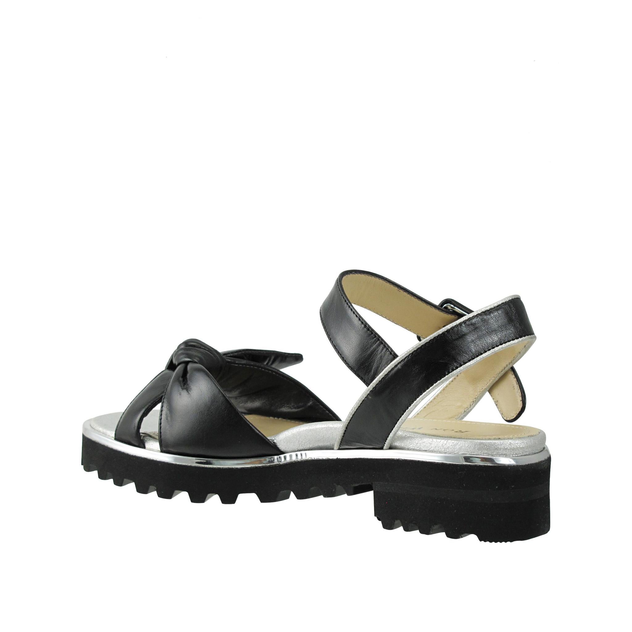 Cairi Metallic